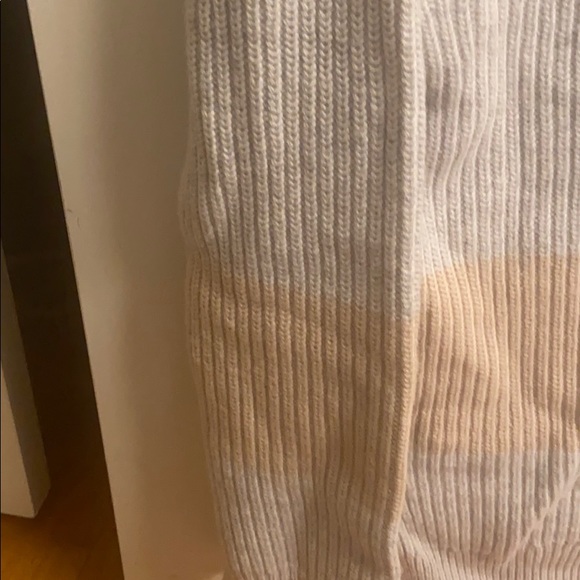 NWT Tuckernuck Sweater - Picture 6 of 8